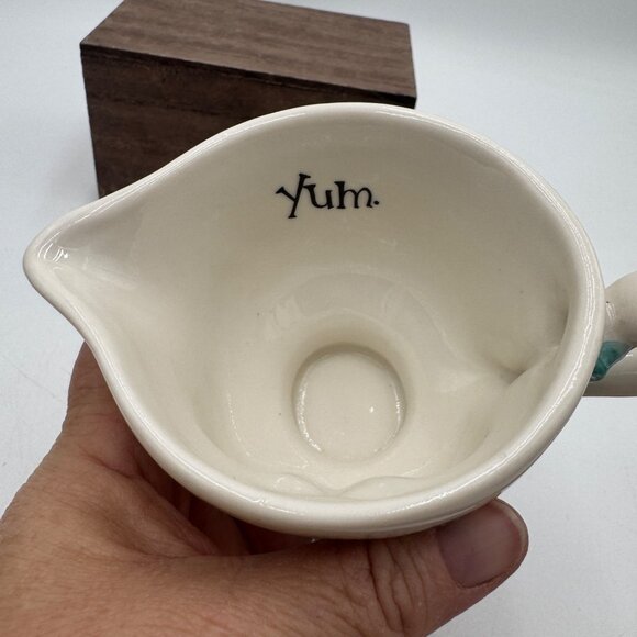 Vintage Baileys Irish Cream Winking Eye Creamer Girl w Blue Bow Limited Edition - Picture 6 of 10